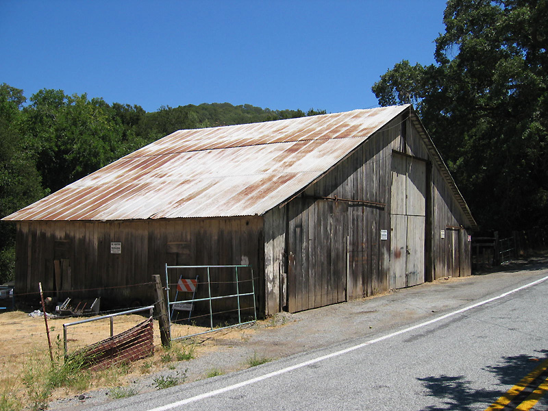 barn (Metcalf Rd) (mr).JPG